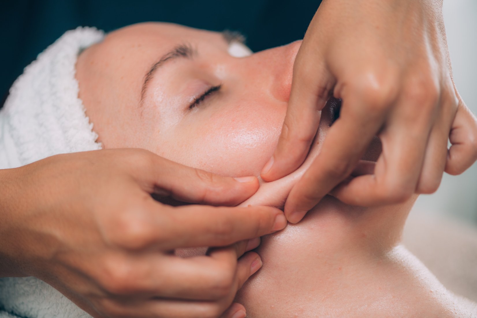 Face Lifting Massage, Pinch and Roll Technique